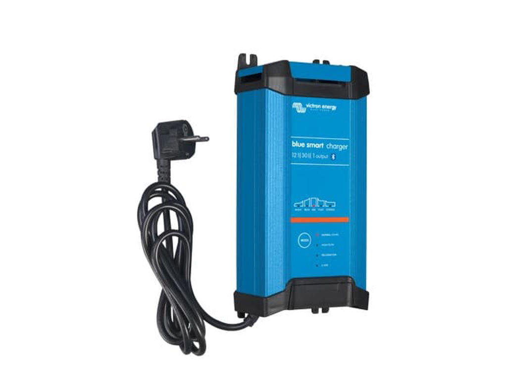 Victron Blue Smart IP22 Charger 12/30(1) 230V CEE 7/7