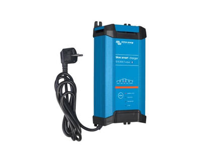Victron Blue Smart IP22 Charger 12/30(1) 230V CEE 7/7
